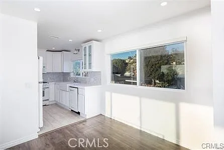 577 S Ramona Ave #E — Photo 11