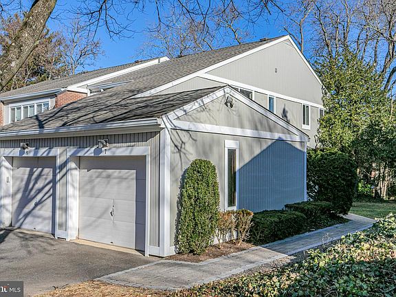 2nd image of 7 Gordon Way