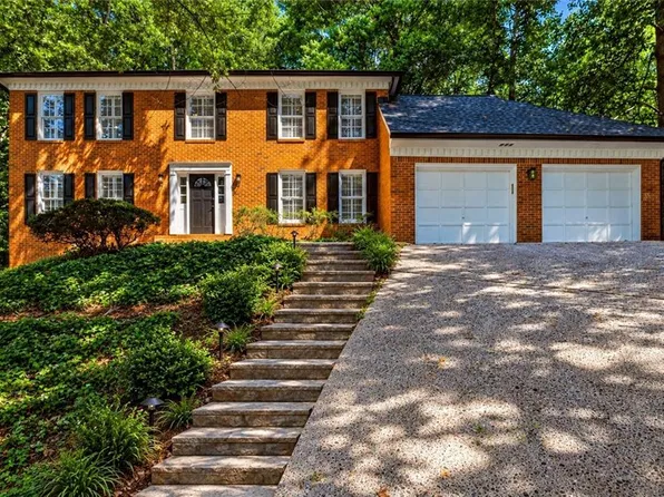 5309 W Bank Dr, Marietta, GA 30068