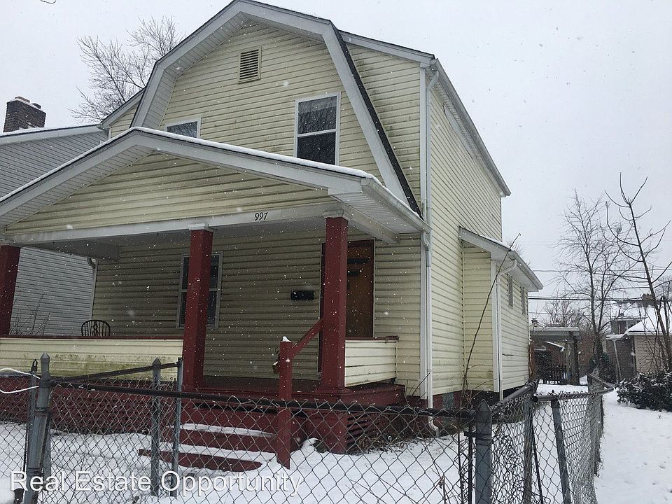 1st image of 997 E 16th Ave