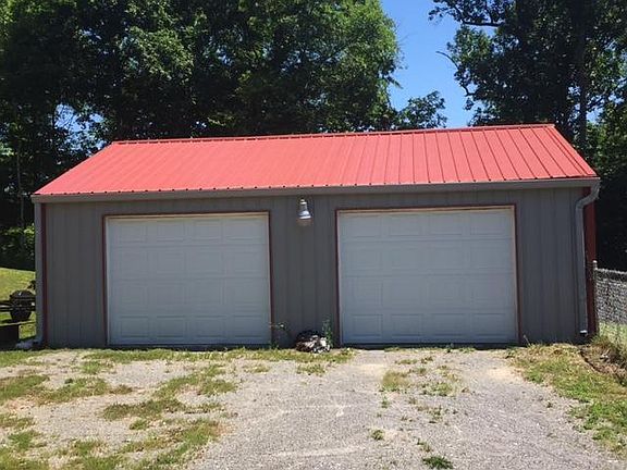 3rd image of 1915 E Bullrun Valley Dr