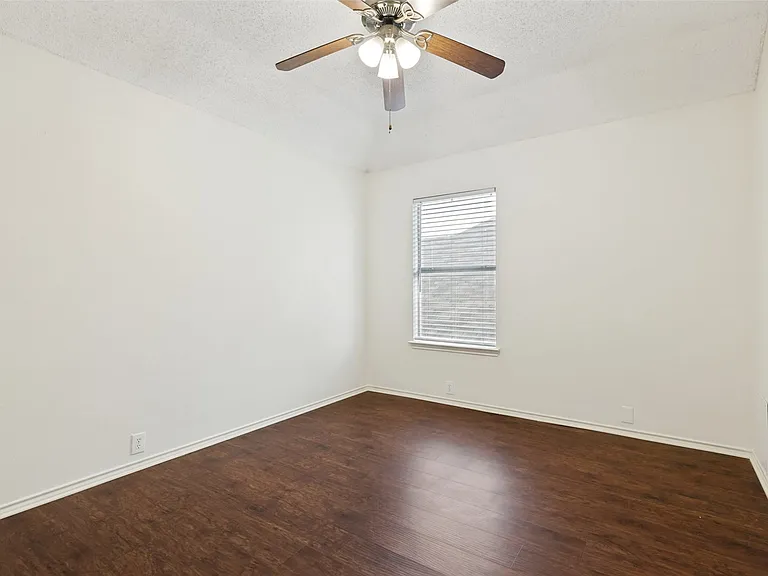 4725 Grant Park Ave — Photo 9