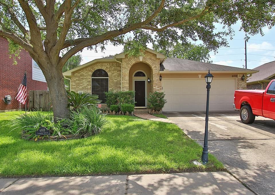 1st image of 6918 Catarina Cir