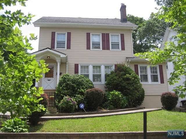 1st image of 654 Lincoln Ave
