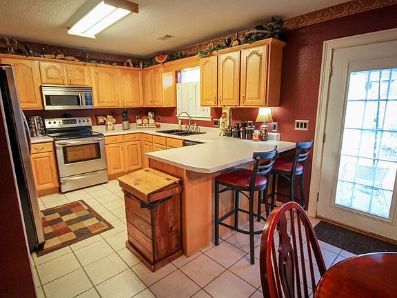 2nd image of 365 W Tanner Dr