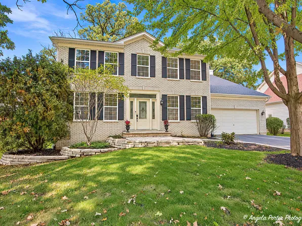 606 Barberry Trl, Fox River Grove, IL 60021