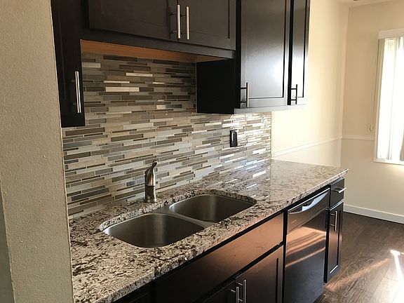 2nd image of 2536 Lyndale Ave S APT 301