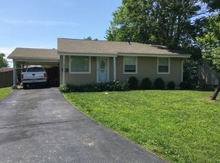 12105 Hillcrest Pl, Maryland Heights, MO 63043