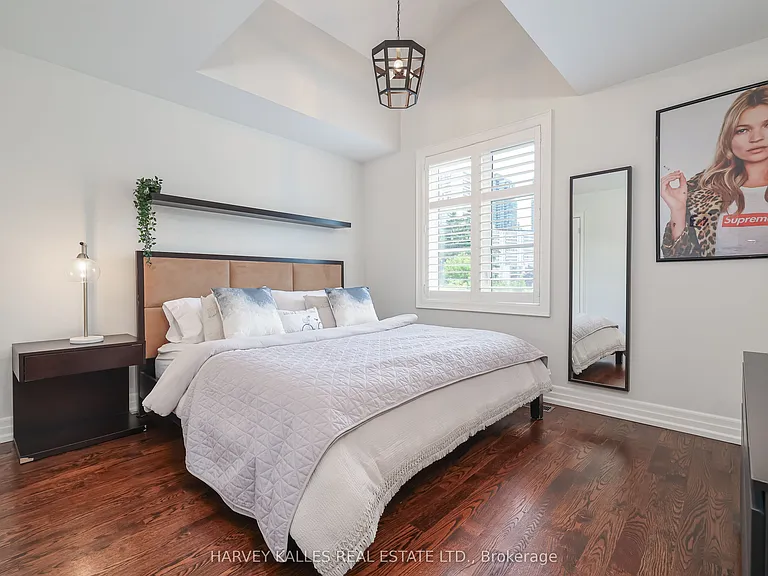 44 Churchill Ave — Photo 37