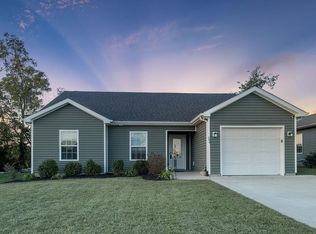 684 Cherry Blossom Rd, Bowling Green, KY 42101