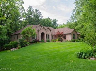 33097 Lake Forest Ct, Niles, MI 49120
