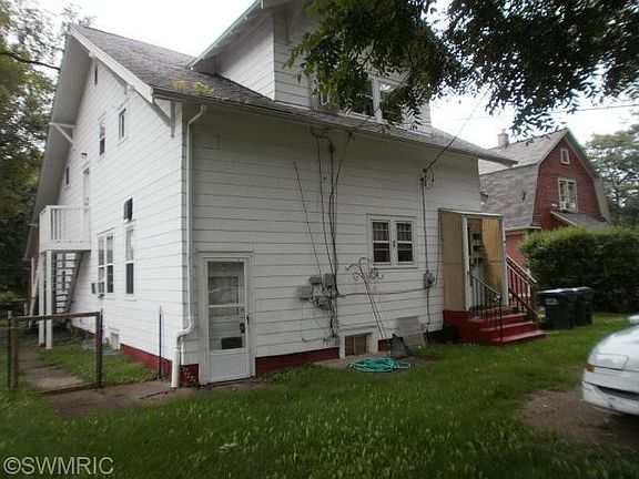 2nd image of 2529 Parkview Ave