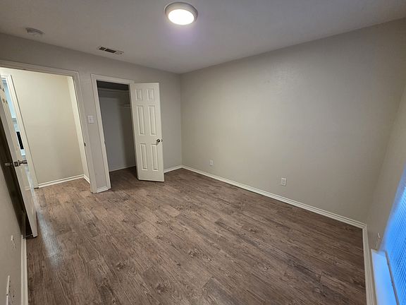 3rd image of 277 Gardenview St