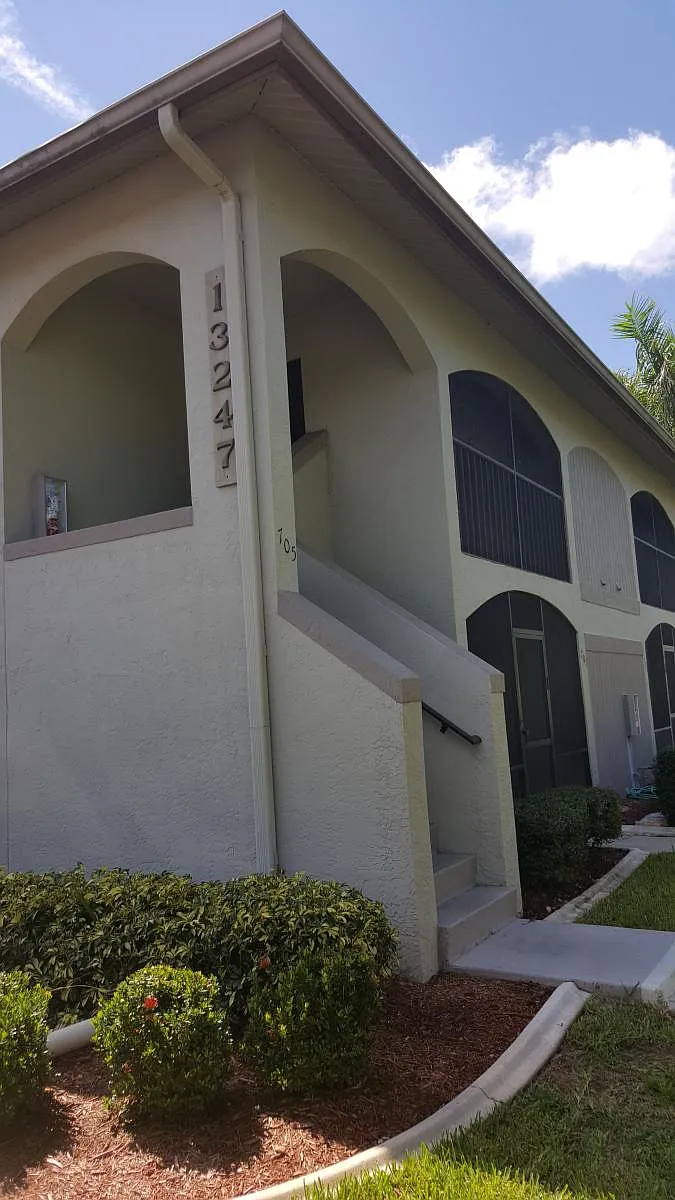 Building Photo - 13247 Whitehaven Ln #705