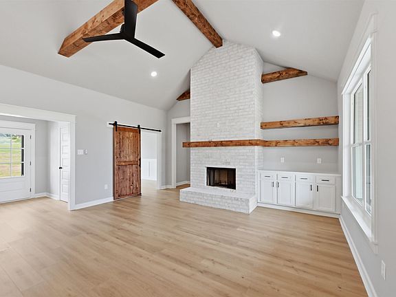 4th image of 10613 West Miller