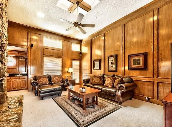5th image of 2204 Chula Vista Dr