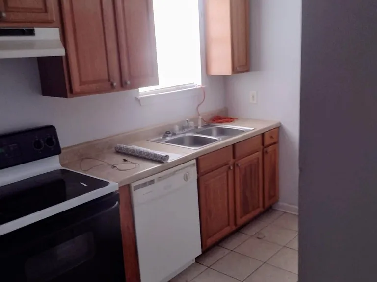 3620 Laplace St — Photo 2