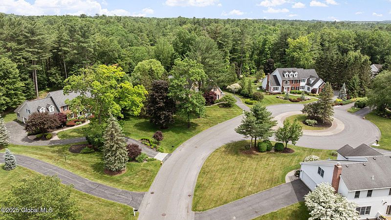 4th image of 428 Ridgehill Road