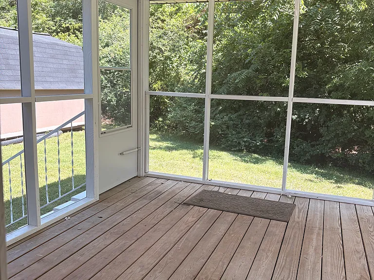 404 Dortch Ct — Photo 15