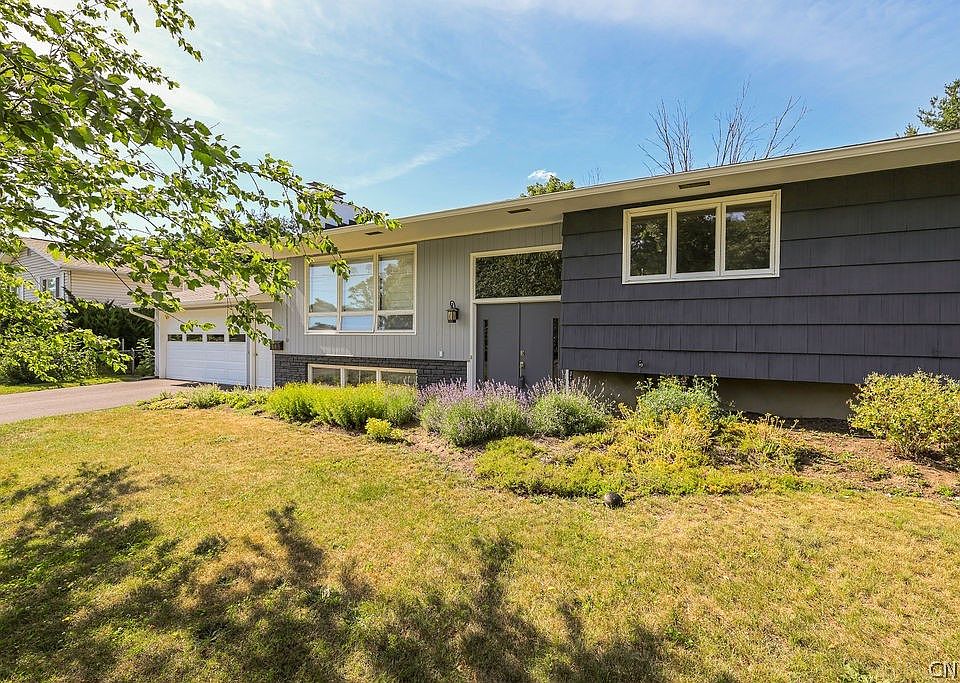 1st image of 118 Colony Park Dr