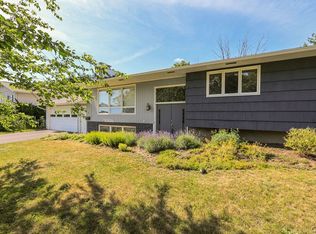 118 Colony Park Dr, Liverpool, NY 13088