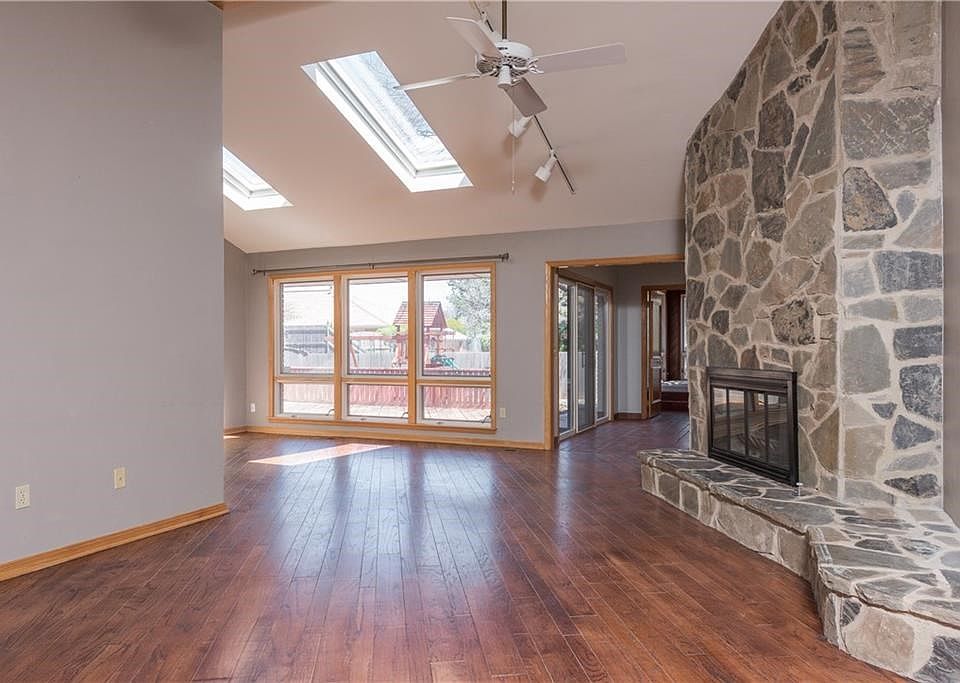 Beautiful Hardwood Floors!