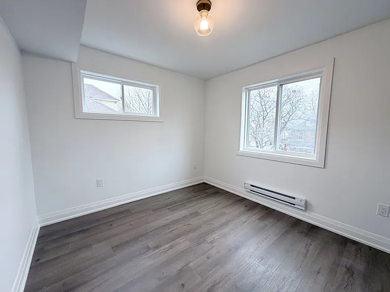 184 Ottawa St S #3 — Photo 18