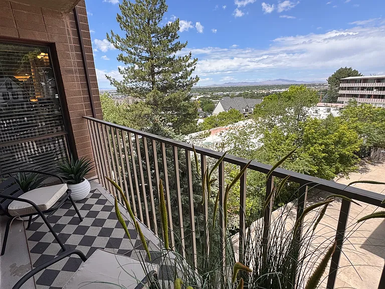 Guest Bedroom Patio #1