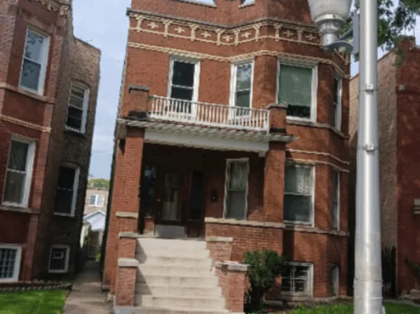 4414 W Deming Pl, Chicago, IL 60639