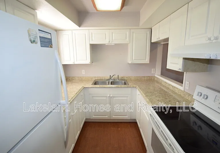 1005 S New York Ave #7 — Photo 6