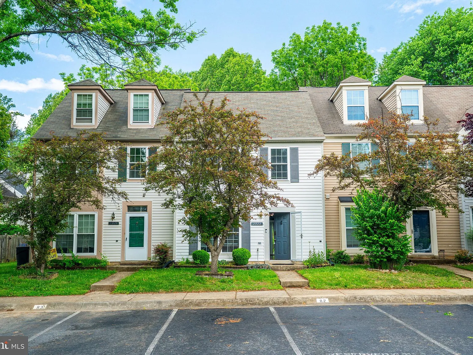 3 bed, 1.5 bath, 1134 sqft, $2,600 — Photo 3