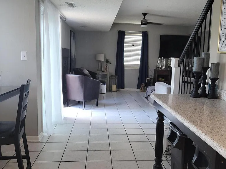 3506 Chatham Dr — Photo 5