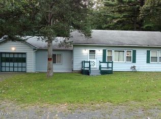 131 Arne Rd, Bushkill, PA 18324