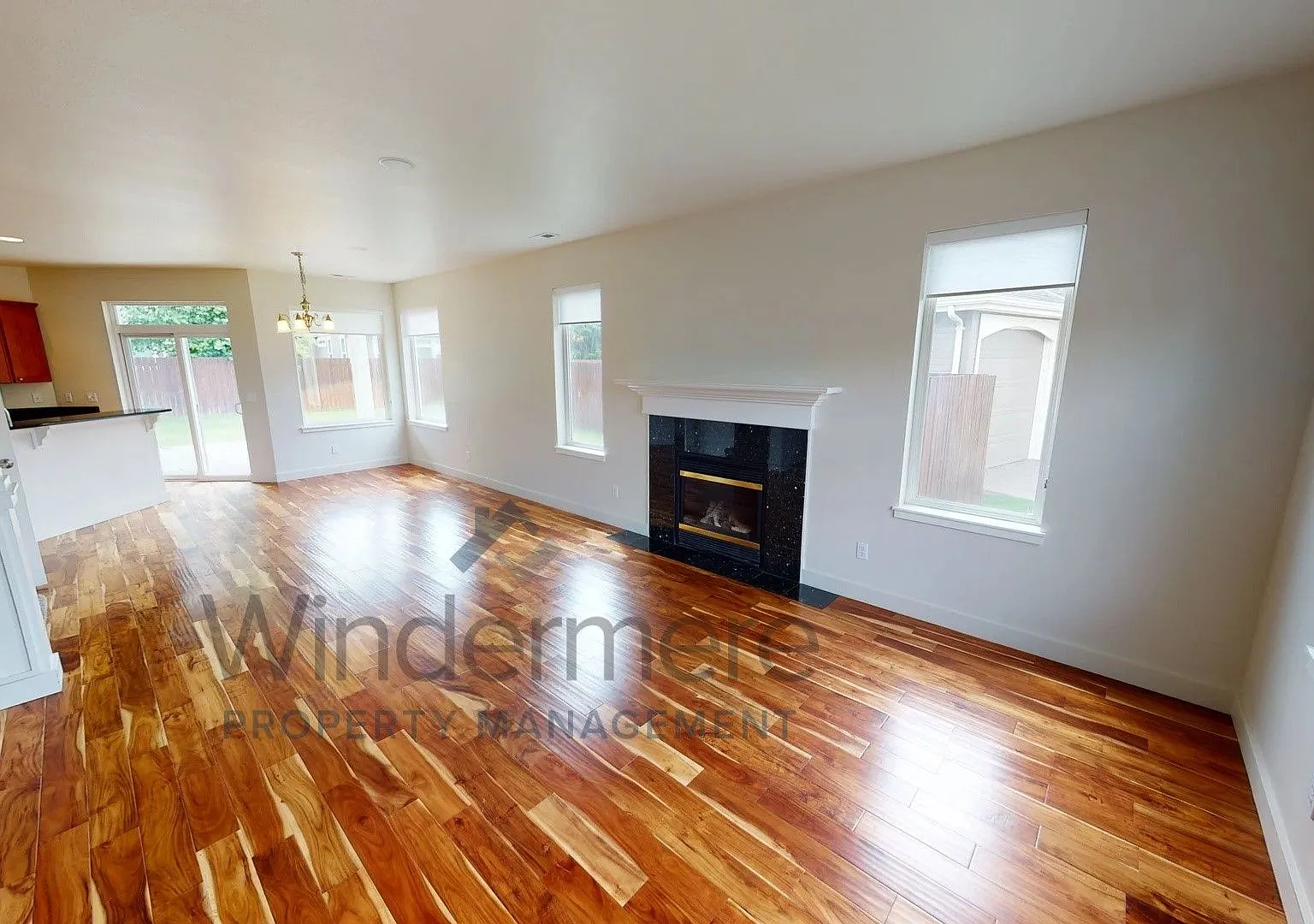 735 SE Quail Run *Located in Phase VI of the Villages of Garrison Creek* — Photo 2
