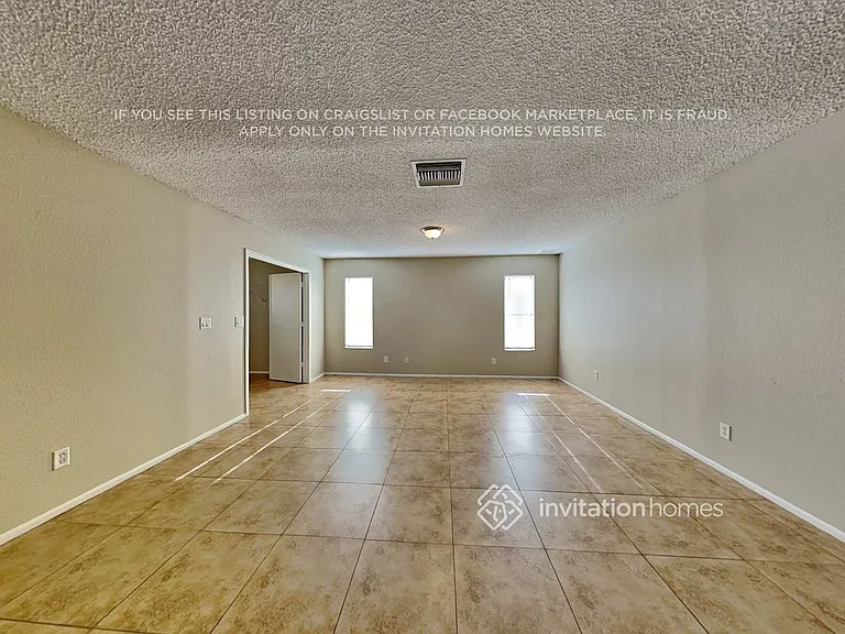 2343 W Portobello Ave — Photo 5