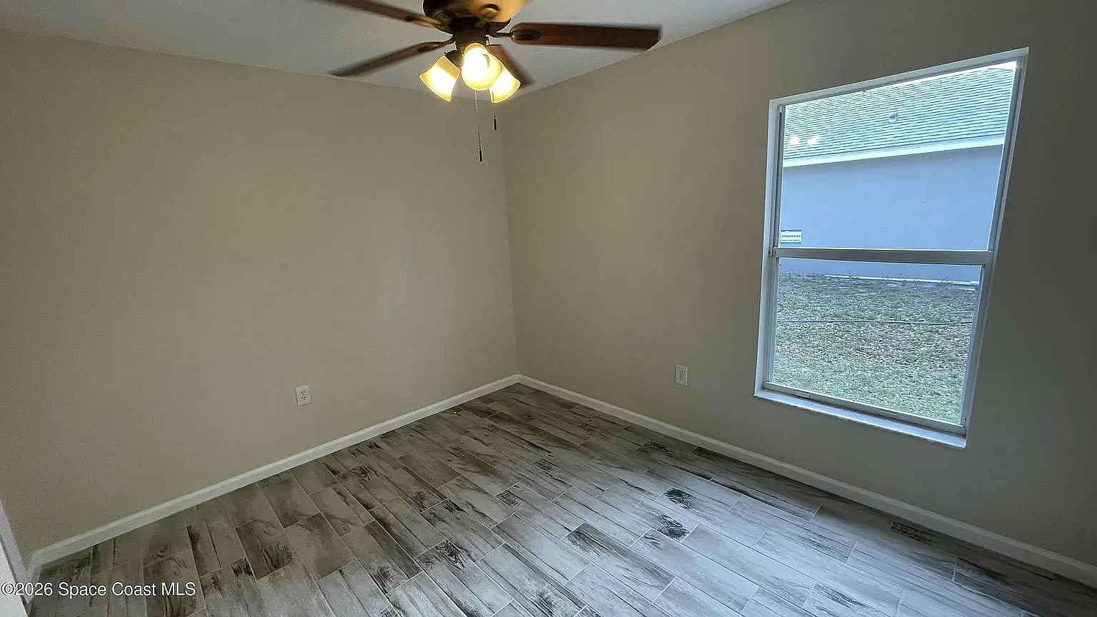 2 bed, 1000 sqft, $1,900 — Photo 3