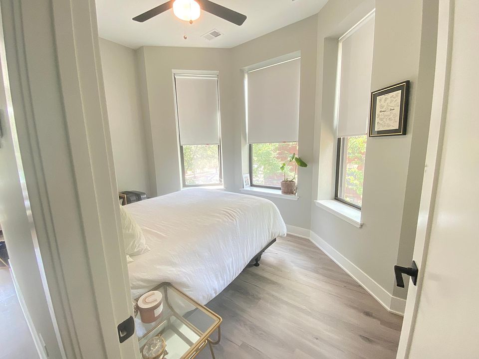 2nd image of 1456 W Addison St #2S