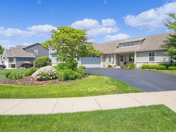 2nd image of 5720 Furlong Ct NE
