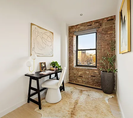 Sold by Compass | media 21