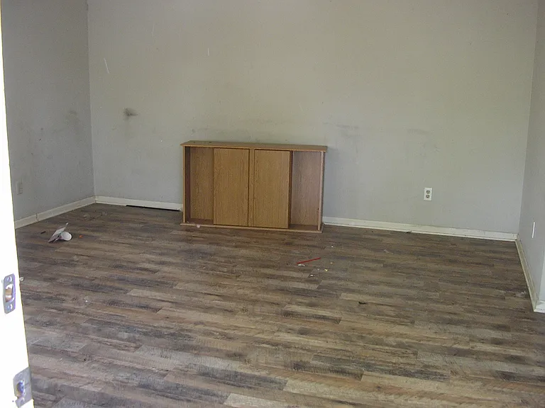 1305 Magnolia St — Photo 5