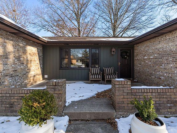 4th image of 6256 Beaver Lake Dr