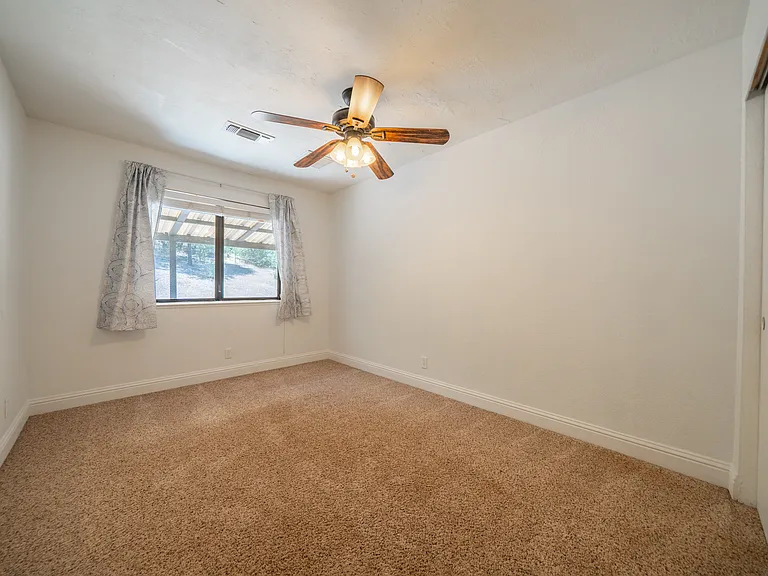 17659 Melwood Ln — Photo 27