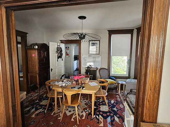 4th image of 662 Van Dyke St #666