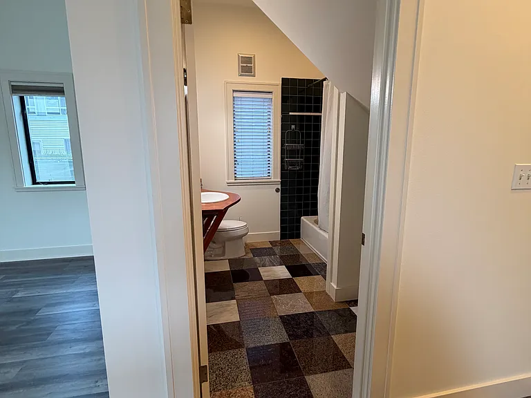 14 W Dravus St #B — Photo 9