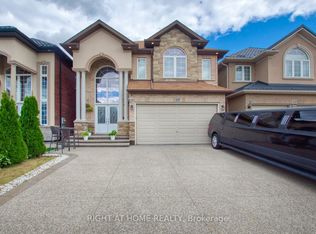 117 Chartwell Cir, Hamilton, ON L9A0C4