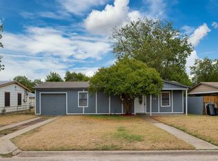 816 Vaquero St, White Settlement, TX 76108