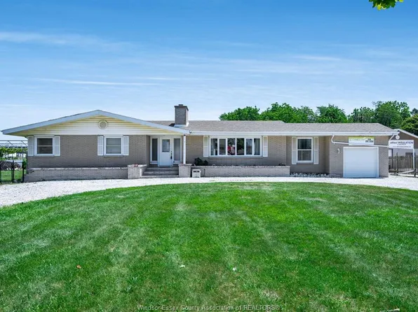 1582 County Road 34, Kingsville, ON N0P 2G0