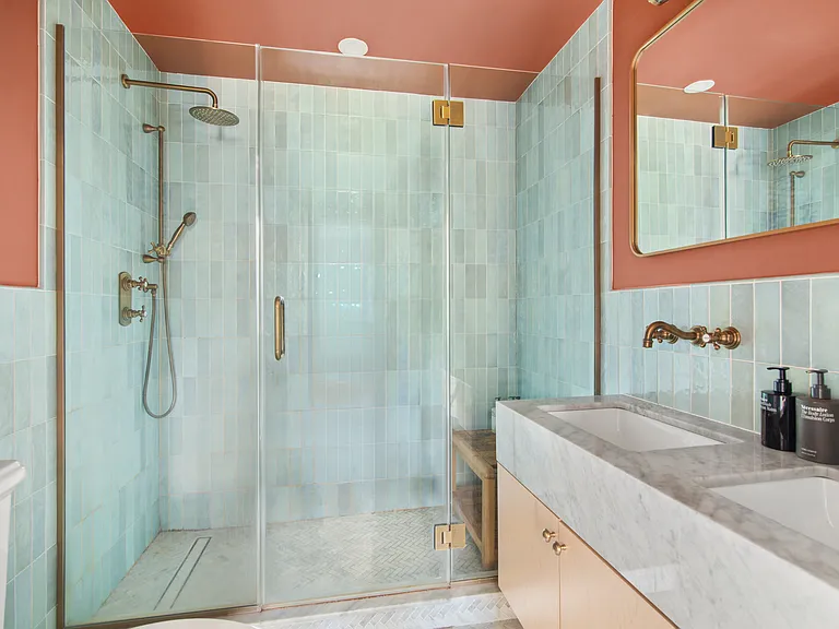 686 Carroll St #4 — Photo 5