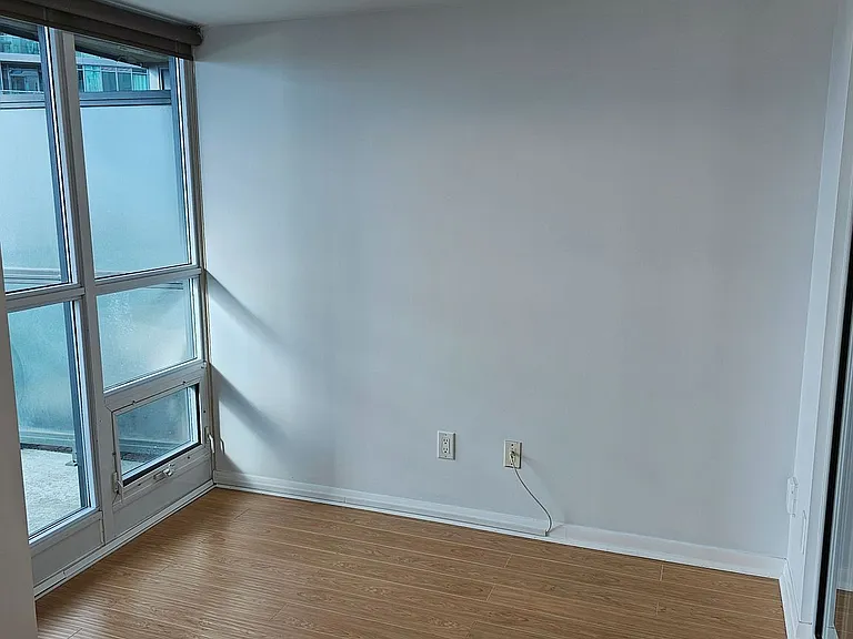 219 Fort York Blvd #1810 — Photo 7