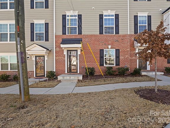 2nd image of 2016 Tupelo Grove Ln